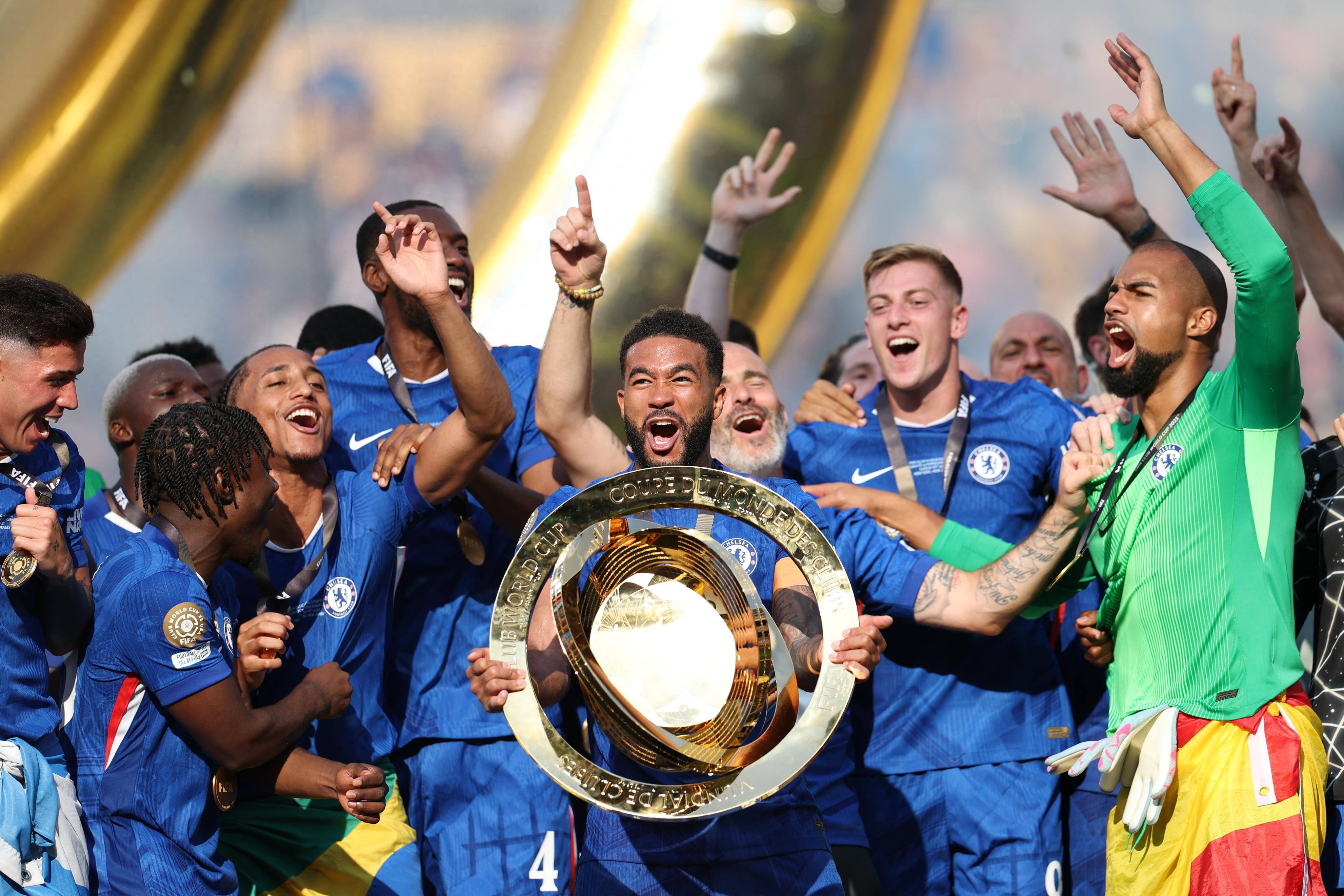 欧联赛程吃紧；拜仁慕尼黑集结日队长鼓劲；话题不断；团队化学反应显著-爱游戏体验